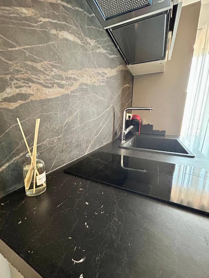 Design Home At Garda Lake Desenzano del Garda Buitenkant foto
